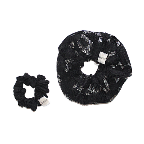BLACK LACE SCRUNCHIE by Pompi Garcia